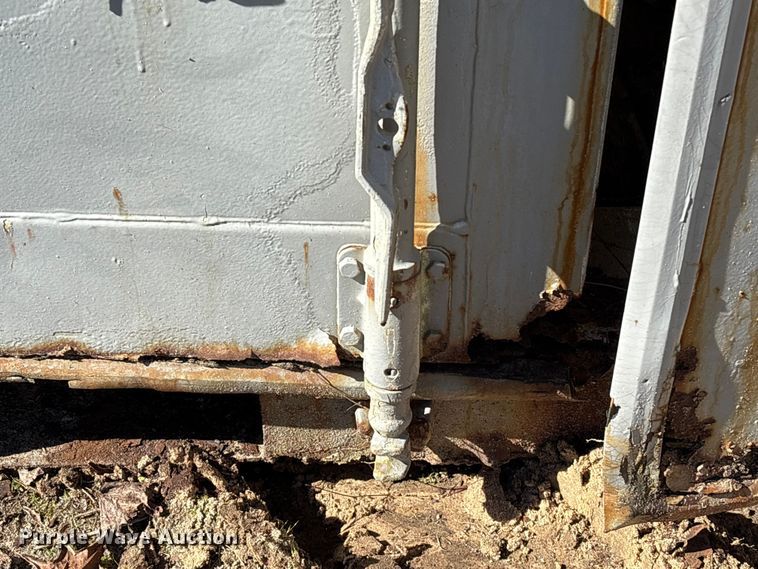 image for item EA7187 2006 CIMC shipping container