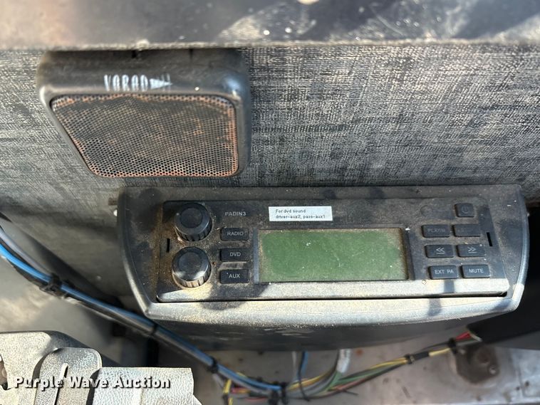 image for item EA7781 1993 MCI MC-12 coach bus