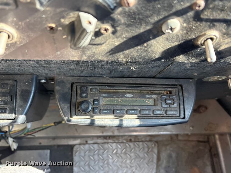 image for item EA7781 1993 MCI MC-12 coach bus