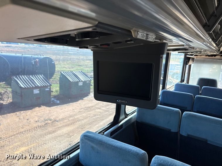 image for item EA7781 1993 MCI MC-12 coach bus