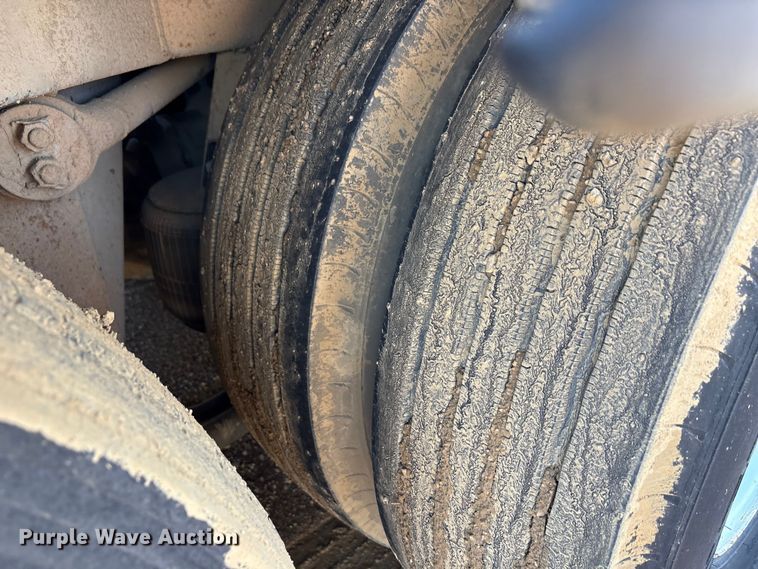 image for item EA7781 1993 MCI MC-12 coach bus