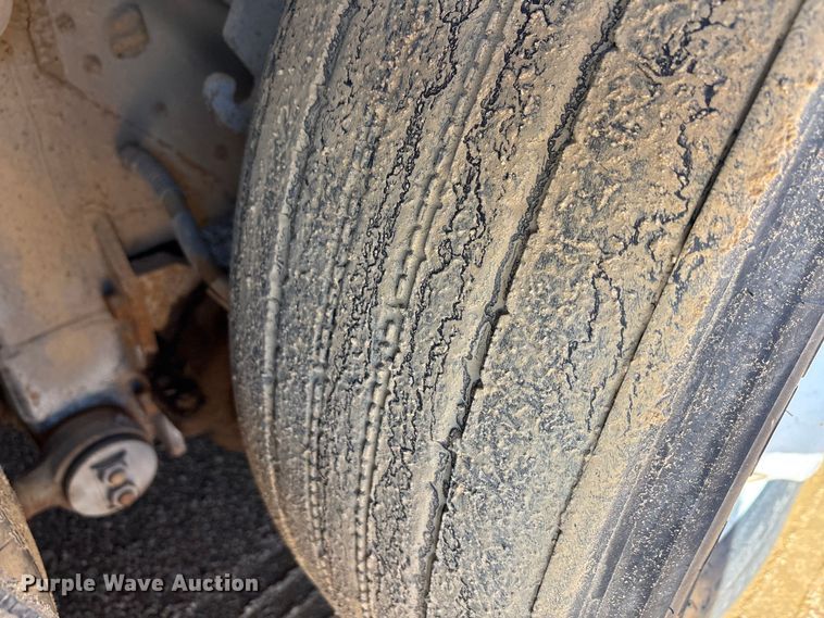 image for item EA7781 1993 MCI MC-12 coach bus