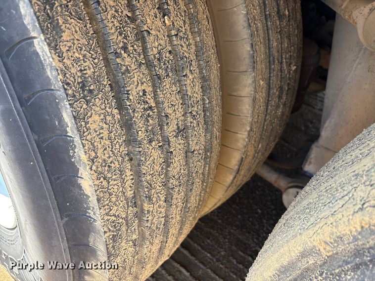 image for item EA7781 1993 MCI MC-12 coach bus