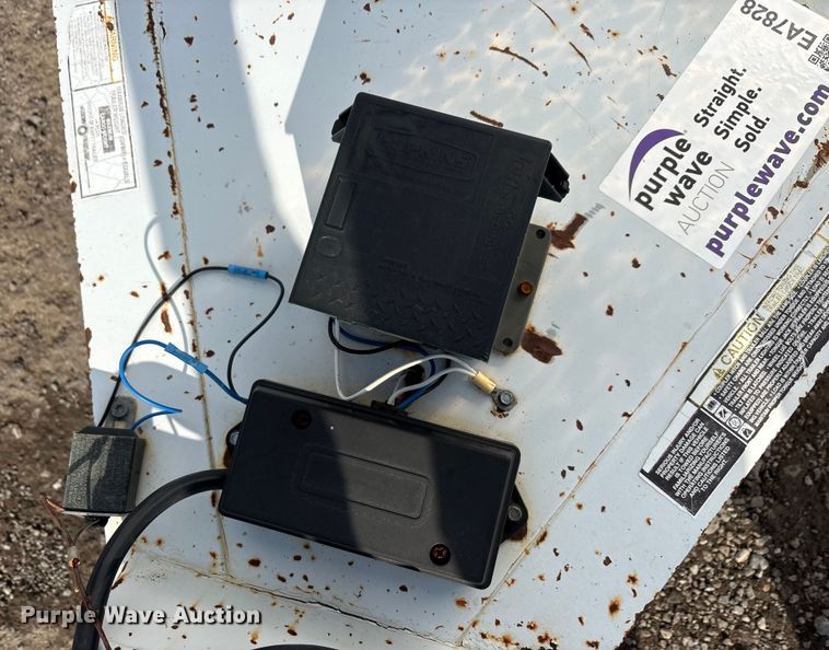 image for item EA7828 2014 W-W enclosed cargo trailer