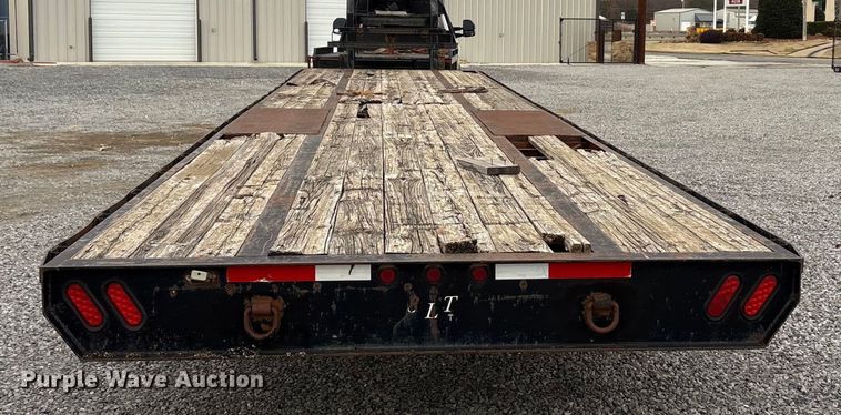 image for item EA7839 2006 Legend equipment trailer