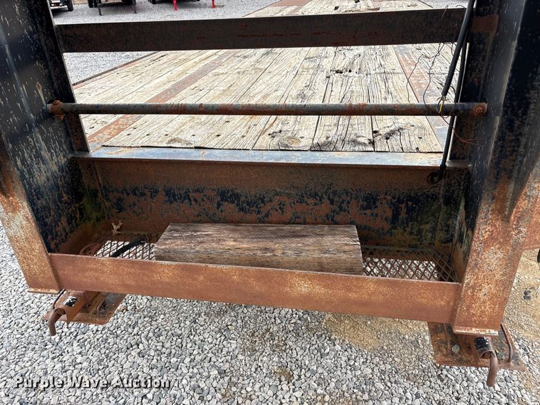 image for item EA7839 2006 Legend equipment trailer