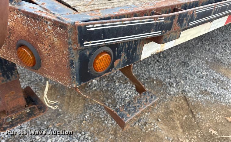 image for item EA7839 2006 Legend equipment trailer