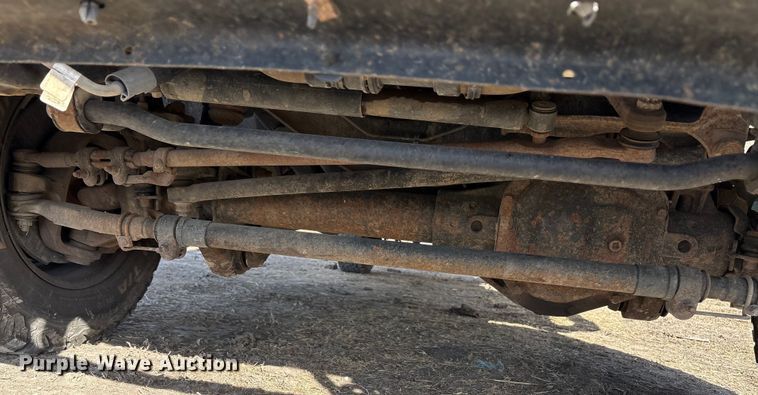 image for item EA7922 2013 Ford F250 Super Duty XL flatbed pickup truck