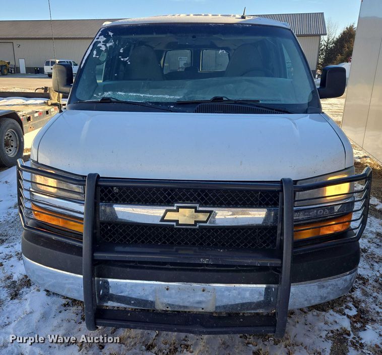 image for item EB1264 2013 Chevrolet Express 3500 van