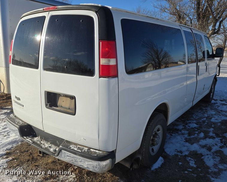image for item EB1264 2013 Chevrolet Express 3500 van