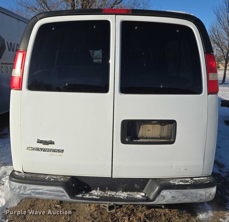 image for item EB1264 2013 Chevrolet Express 3500 van