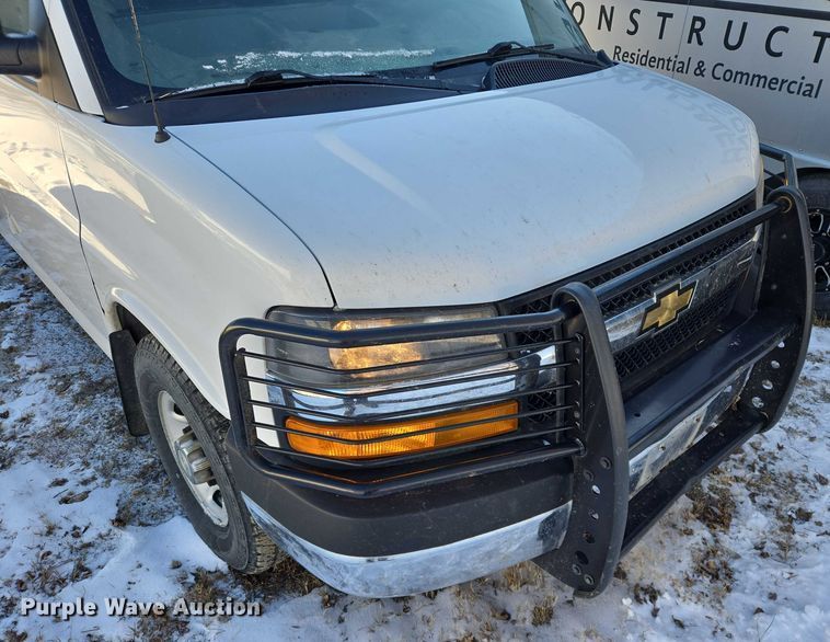 image for item EB1264 2013 Chevrolet Express 3500 van