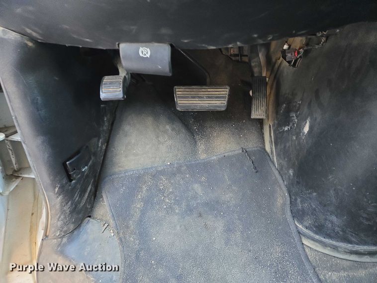 image for item EB1264 2013 Chevrolet Express 3500 van