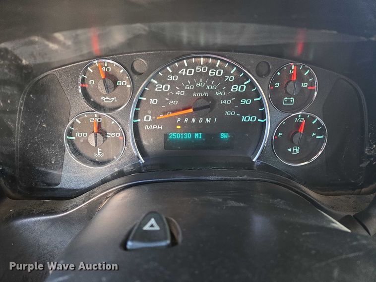 image for item EB1264 2013 Chevrolet Express 3500 van