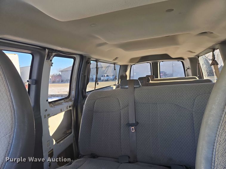 image for item EB1264 2013 Chevrolet Express 3500 van