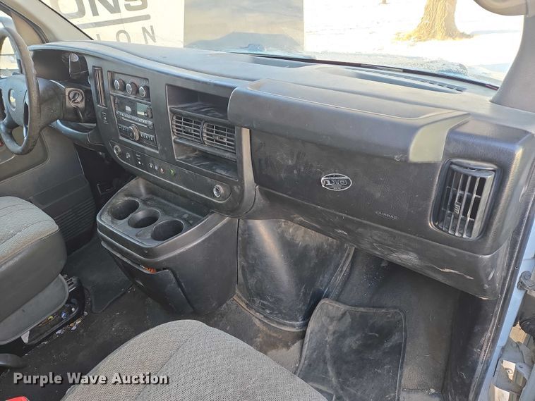 image for item EB1264 2013 Chevrolet Express 3500 van