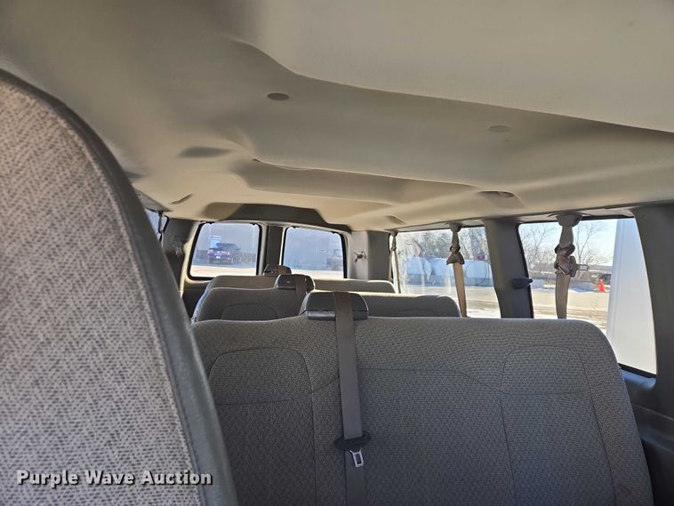 image for item EB1264 2013 Chevrolet Express 3500 van