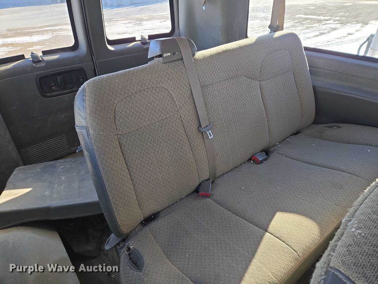 image for item EB1264 2013 Chevrolet Express 3500 van