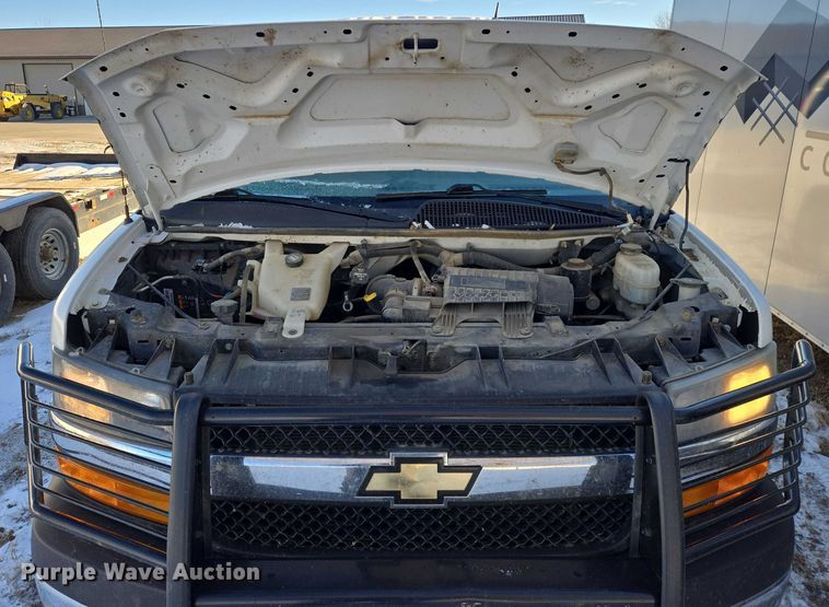 image for item EB1264 2013 Chevrolet Express 3500 van