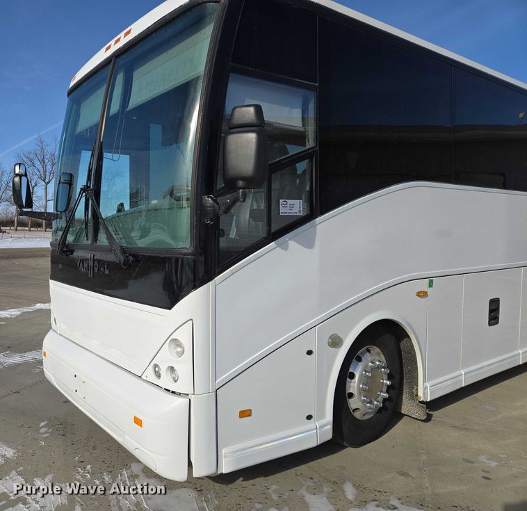 image for item EB1268 2009 Van Hool C2045 coach bus