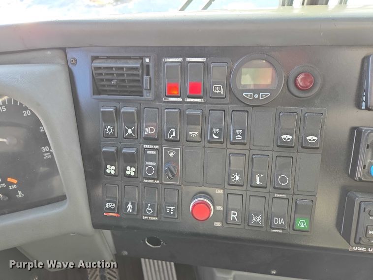 image for item EB1268 2009 Van Hool C2045 coach bus