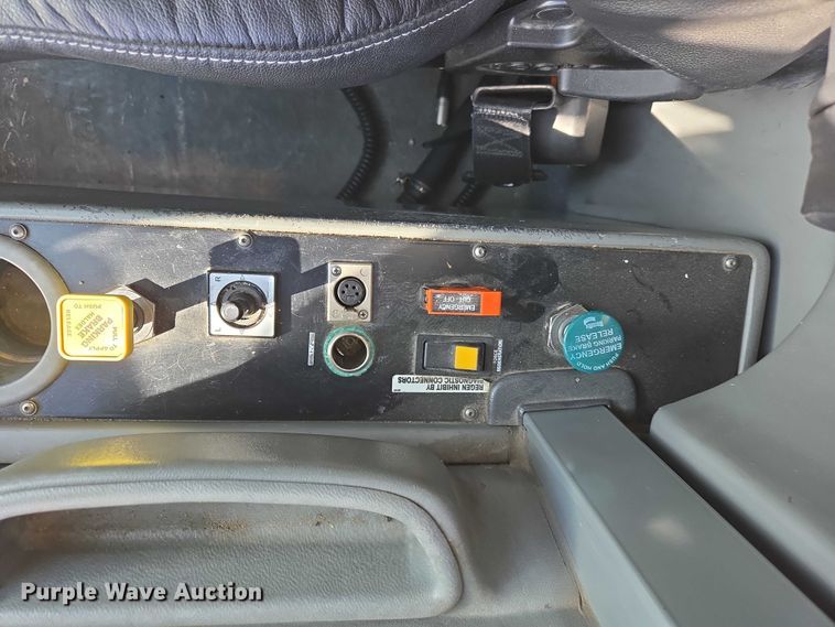 image for item EB1268 2009 Van Hool C2045 coach bus