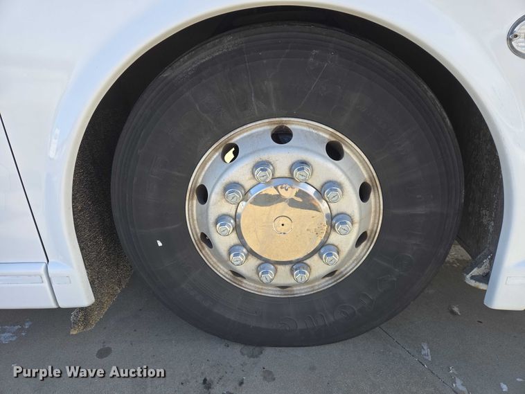 image for item EB1268 2009 Van Hool C2045 coach bus