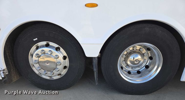 image for item EB1268 2009 Van Hool C2045 coach bus