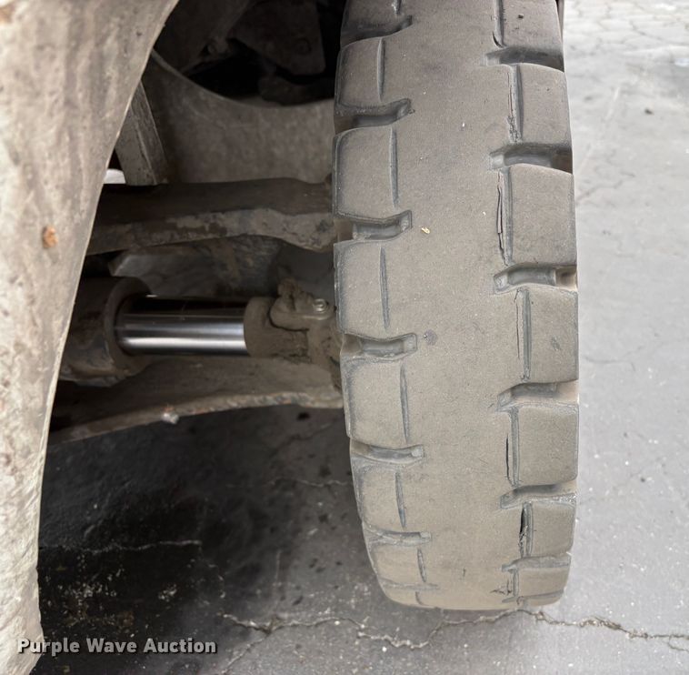 image for item EC8209 2017 UniCarriers PF50 forklift