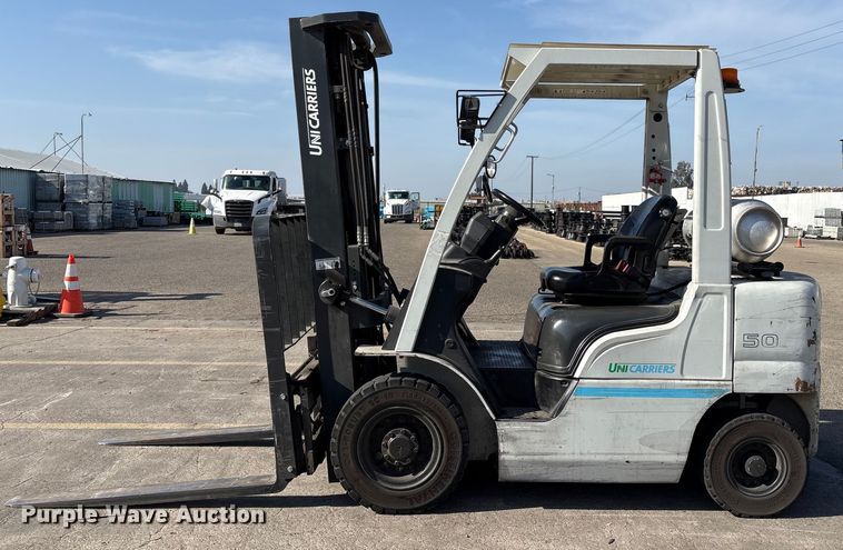 image for item EC8224 2017 UniCarriers PF50 forklift