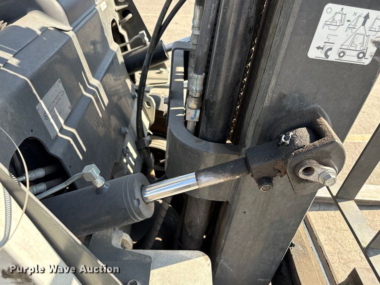 image for item EC8224 2017 UniCarriers PF50 forklift