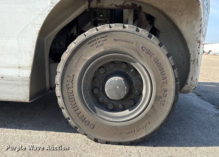 image for item EC8224 2017 UniCarriers PF50 forklift