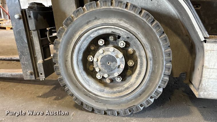 image for item EC8225 2017 UniCarriers PF50 forklift