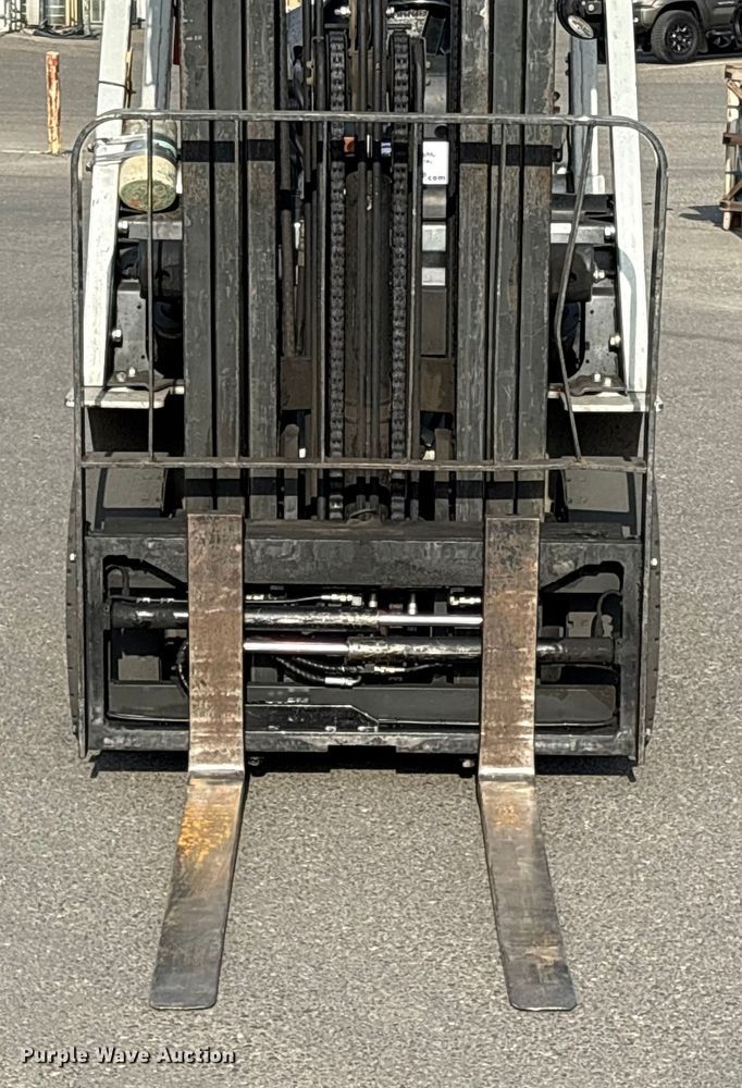 image for item EC8226 2017 UniCarriers PF50 forklift