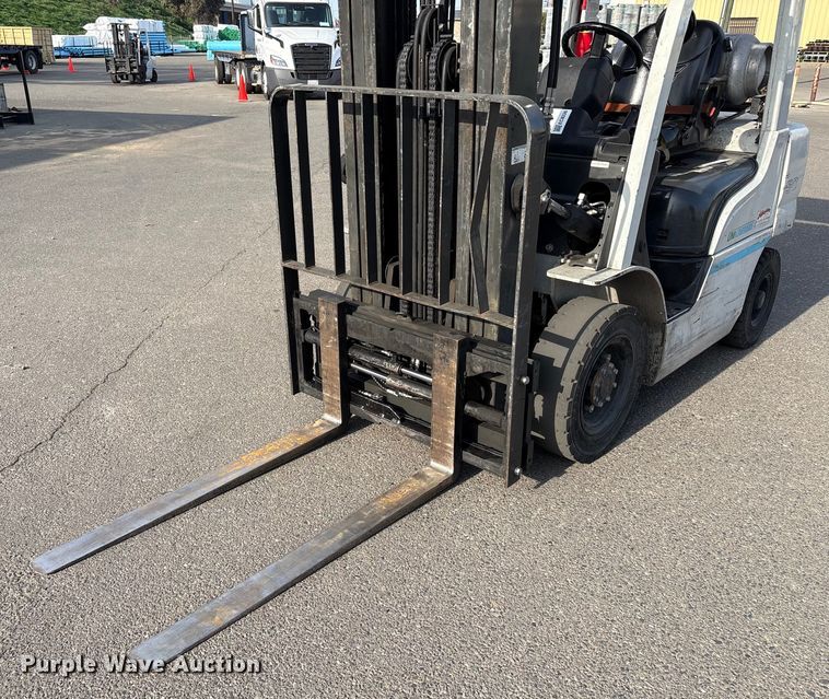 image for item EC8226 2017 UniCarriers PF50 forklift