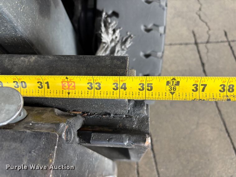 image for item EC8229 2015 Nissan PF30LP forklift