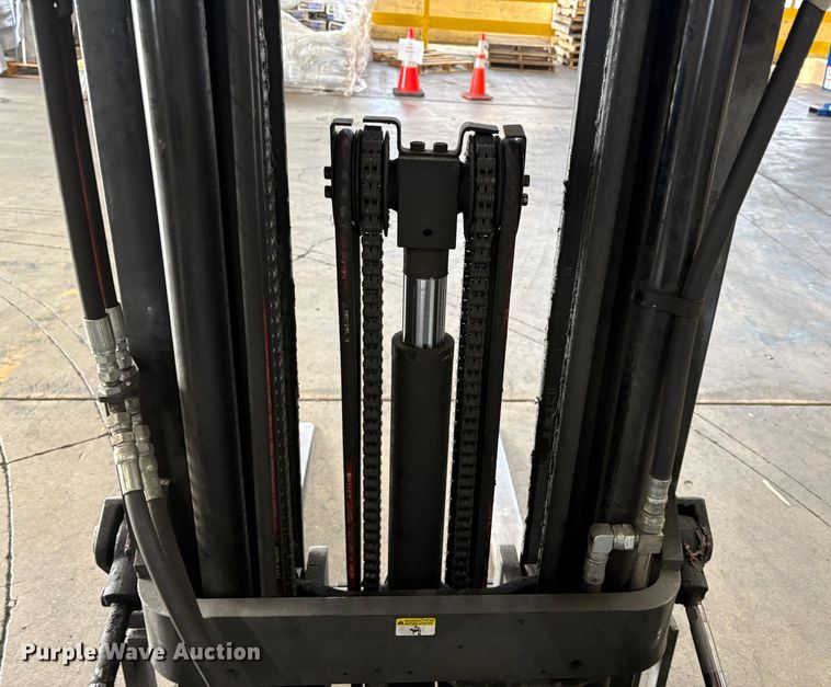 image for item EC8229 2015 Nissan PF30LP forklift