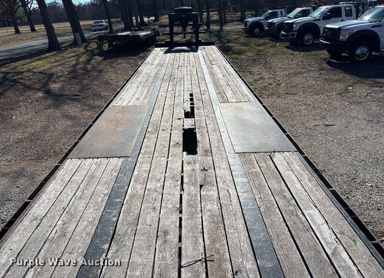 image for item ED2208 2019 Texas Pride FT840524KGN equipment trailer