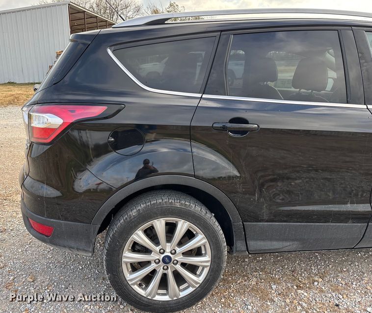 image for item ED2400 2017 Ford Escape SUV