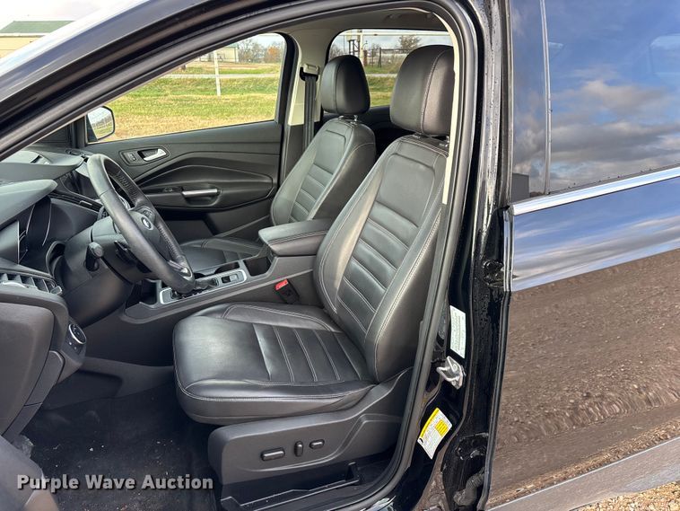 image for item ED2400 2017 Ford Escape SUV