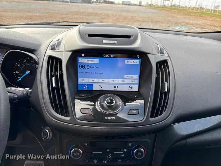 image for item ED2400 2017 Ford Escape SUV