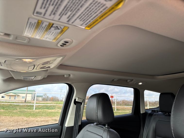 image for item ED2400 2017 Ford Escape SUV