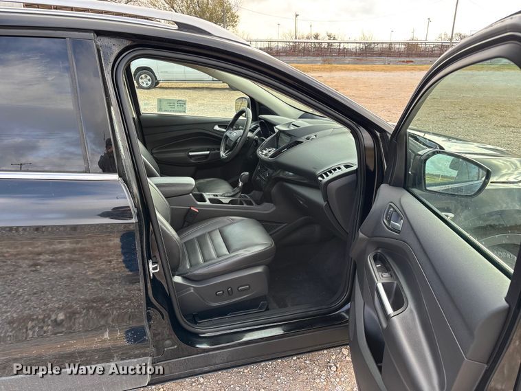 image for item ED2400 2017 Ford Escape SUV