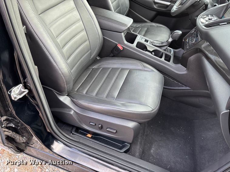 image for item ED2400 2017 Ford Escape SUV