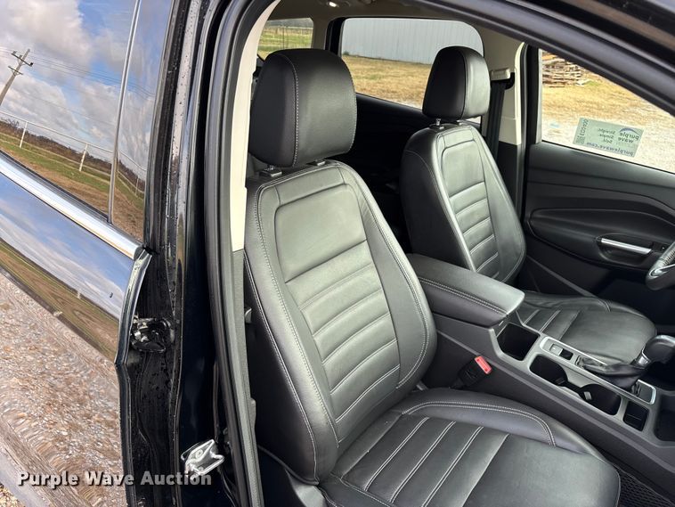 image for item ED2400 2017 Ford Escape SUV