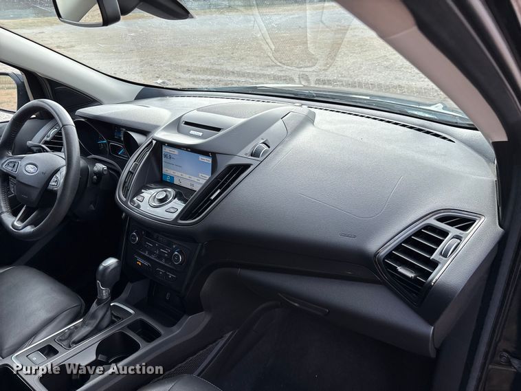 image for item ED2400 2017 Ford Escape SUV