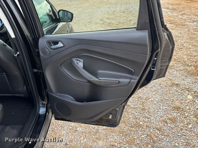 image for item ED2400 2017 Ford Escape SUV