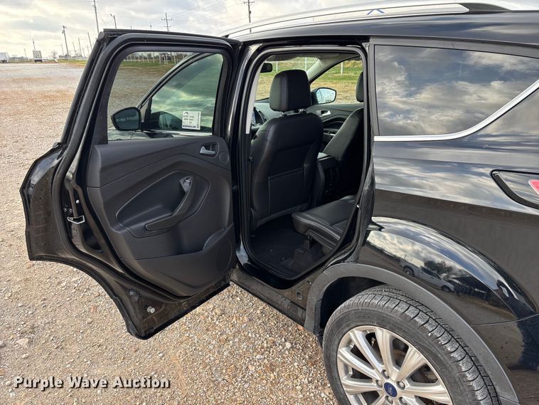 image for item ED2400 2017 Ford Escape SUV