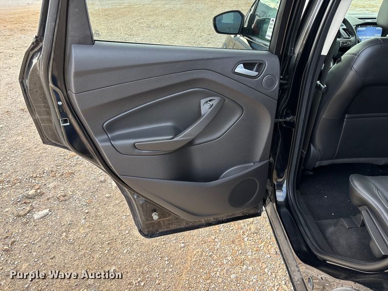 image for item ED2400 2017 Ford Escape SUV