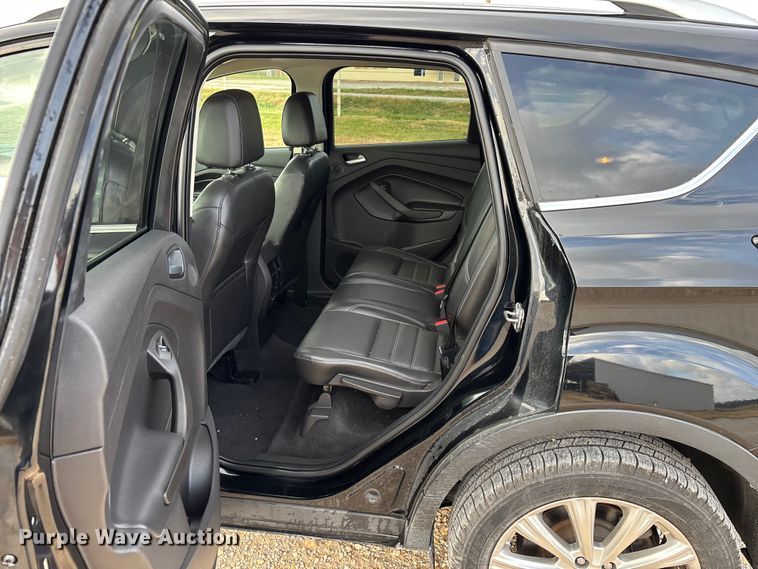 image for item ED2400 2017 Ford Escape SUV